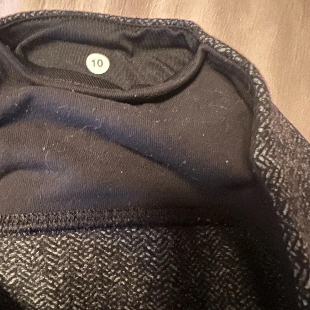 Lululemon Heathered Herringbone Capri Leggings Size 10
